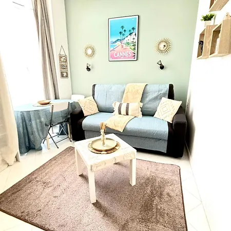 Studio En Plein Coeur De Апартаменты