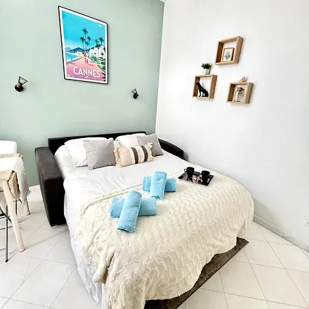 Апартаменты Studio En Plein Coeur De *