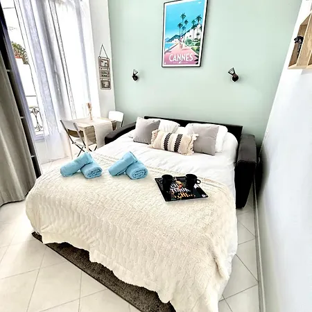 Апартаменты Studio En Plein Coeur De *
