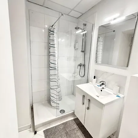 Studio En Plein Coeur De Апартаменты